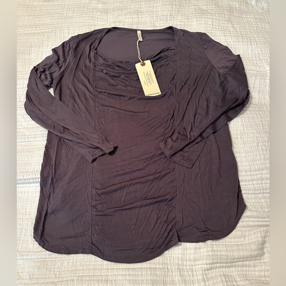 Lanston Drape Front Top - NWT - Size M - Picture 3 of 8